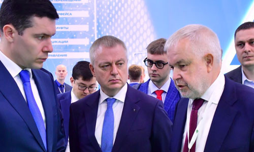 Антон Алиханов посетил выставку &laquo;Металлообработка-2024&raquo;